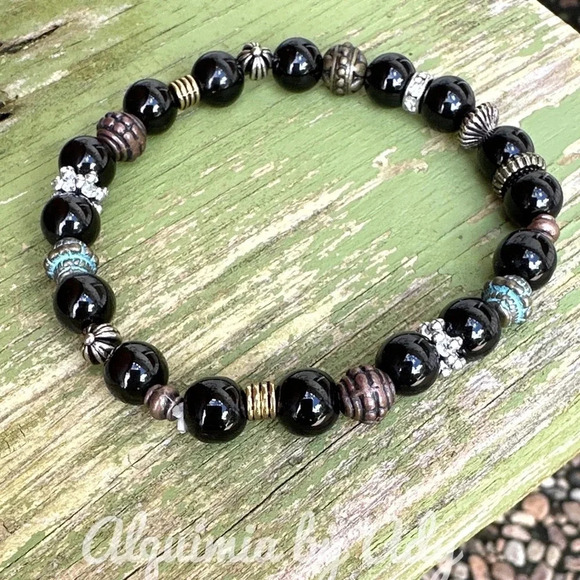 8mm Black onyx beaded rustic brass bracelet